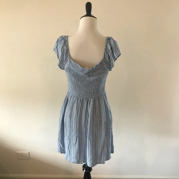 Aeropostale Blue and White Striped Keyhole Smocked Mini Dress - Size Large - Picture 2 of 13